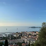 Palace - Rooftop Vue * 滨海博利厄